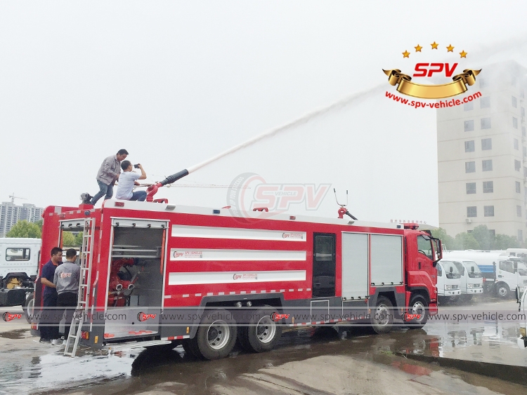 Fire Engine ISUZU - Water Testing - 1 Fire Engine ISUZU - Water Testing - 1